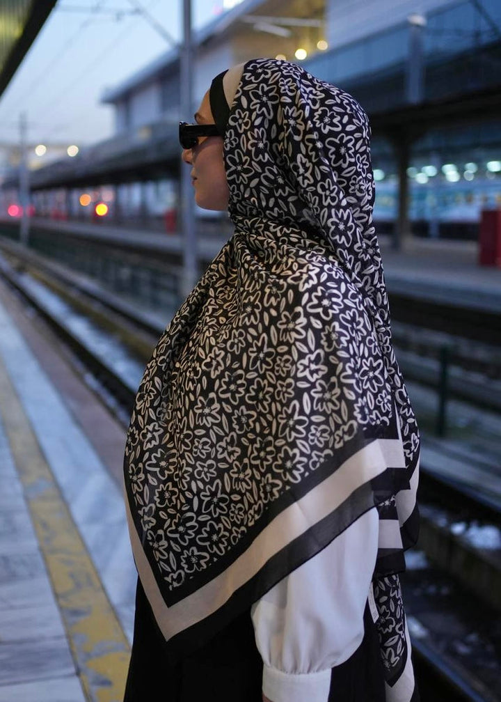Flora Line Sal - Siyah Beyaz