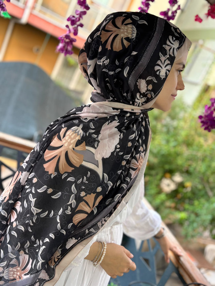 Saray Çiçeği Desen Şal - Siyah