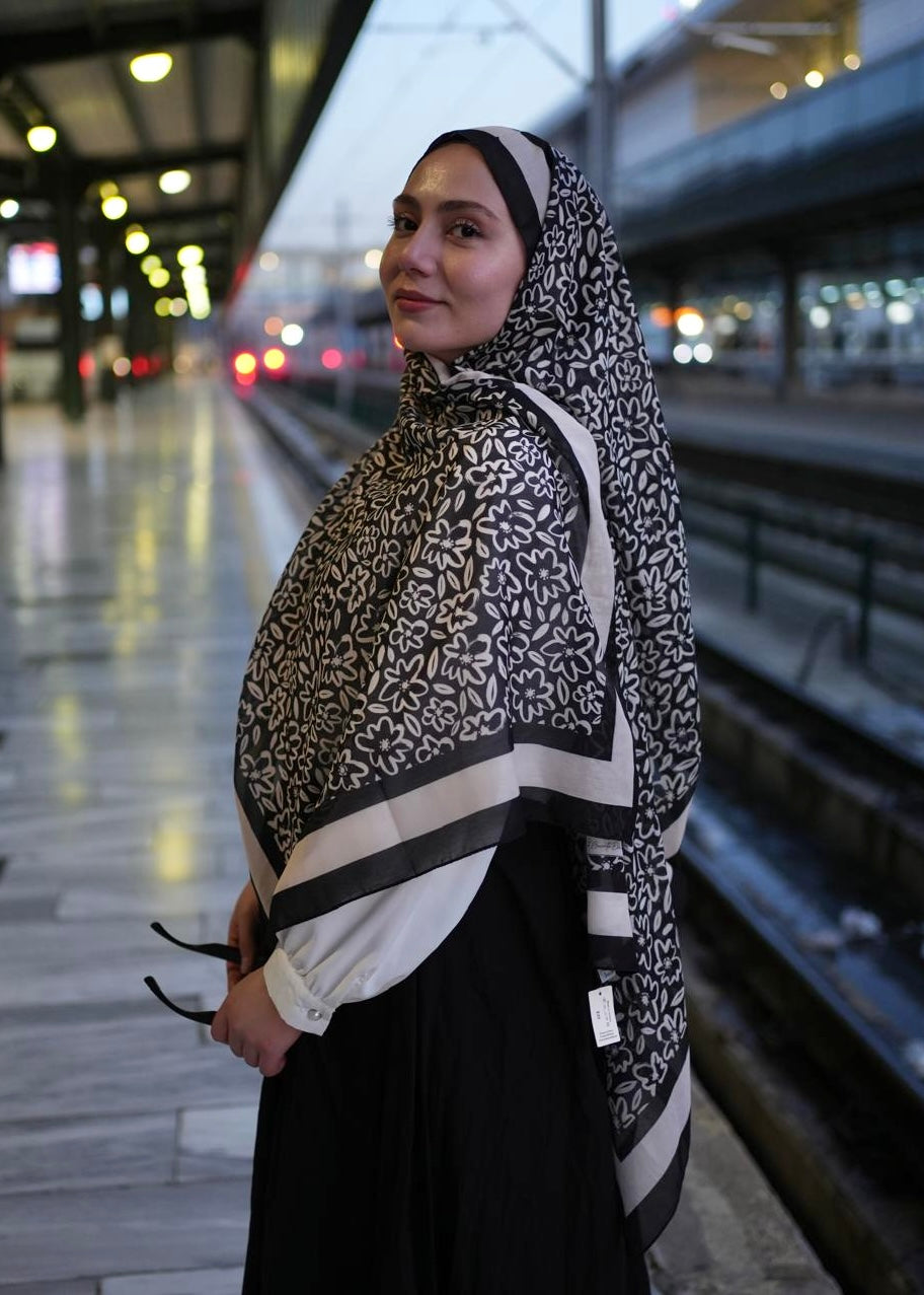 Flora Line Sal - Siyah Beyaz